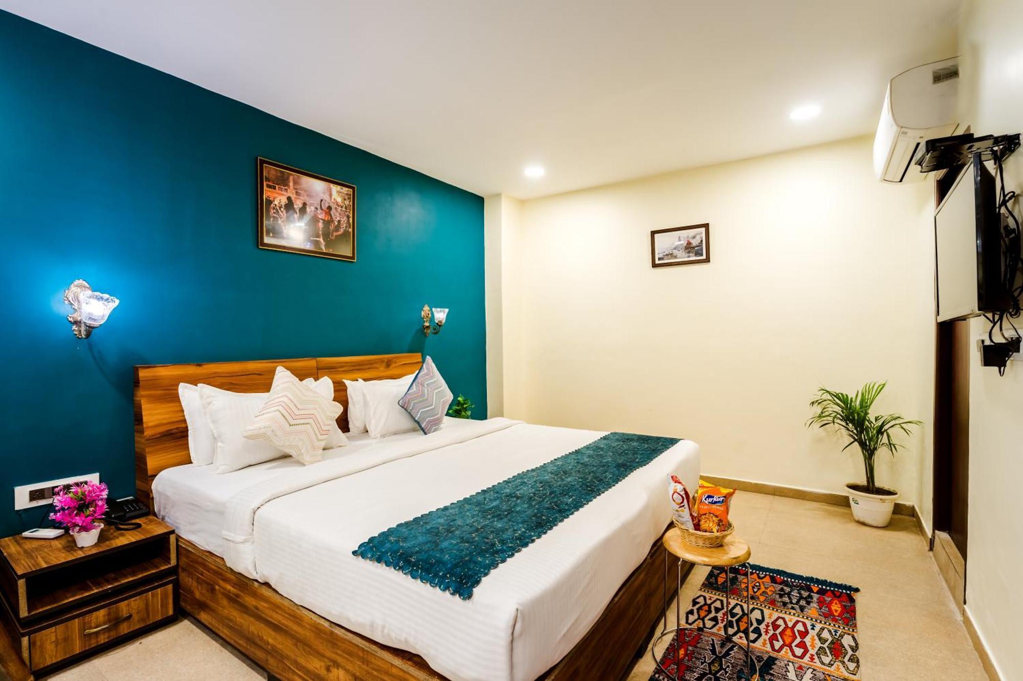 Tripli Hotels Silver Shine Varanasi Exterior foto