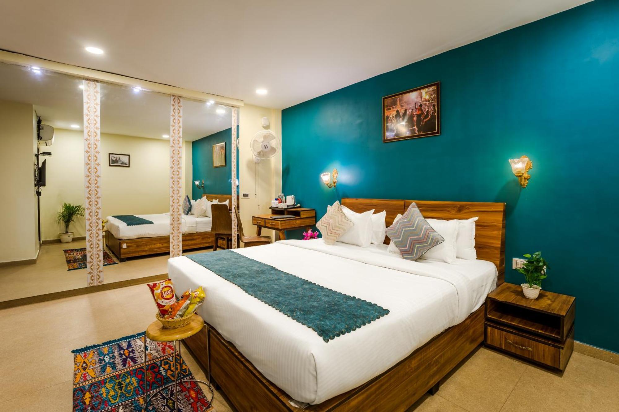 Tripli Hotels Silver Shine Varanasi Exterior foto