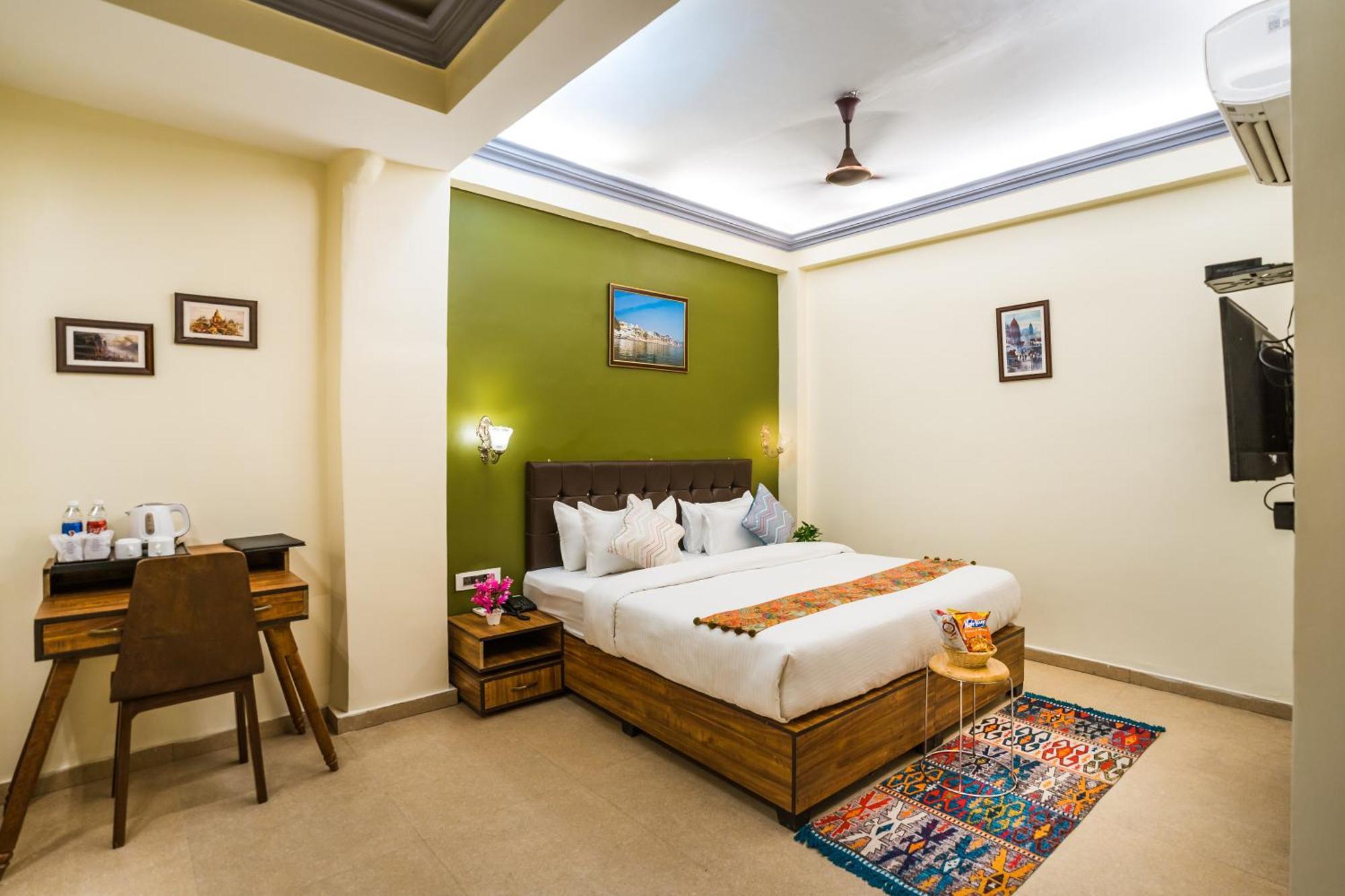 Tripli Hotels Silver Shine Varanasi Exterior foto